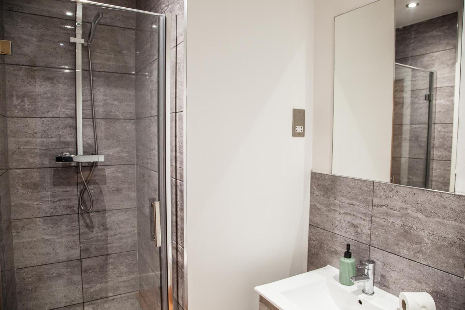 Apartamento Cityscape 2-br - Leicester's Premier Urban Retreat *